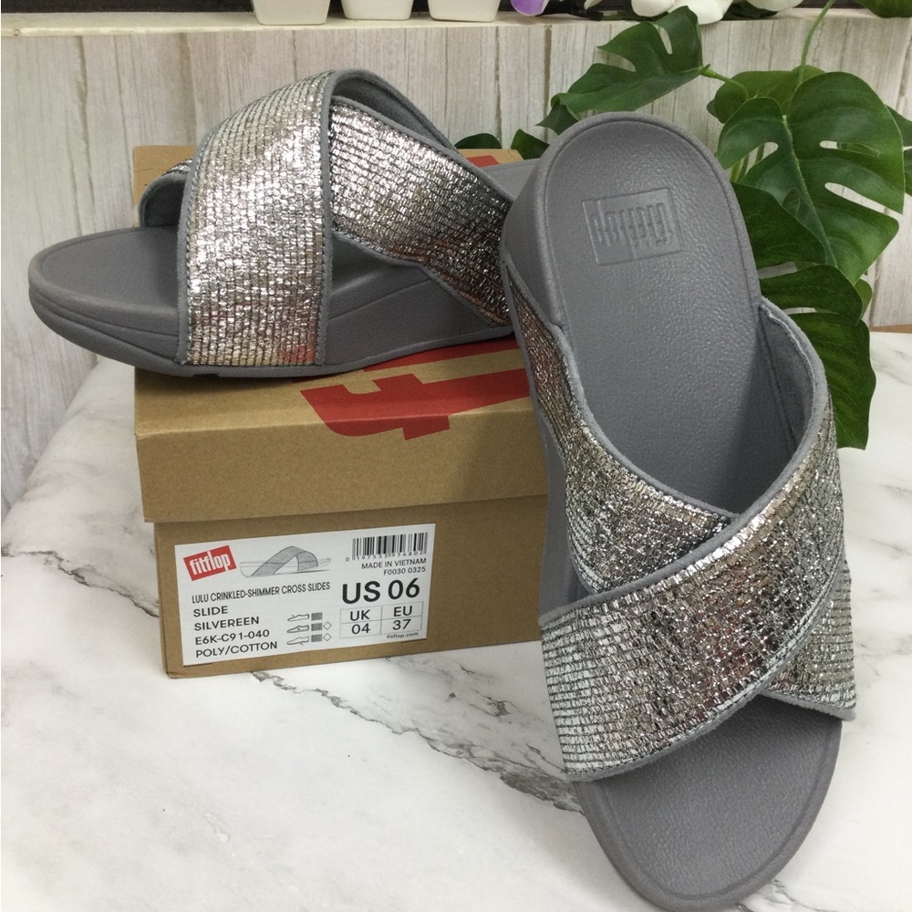 NWOT FitFlop Silver Crinkle Shimmer Cross Slide Sandals - Women's